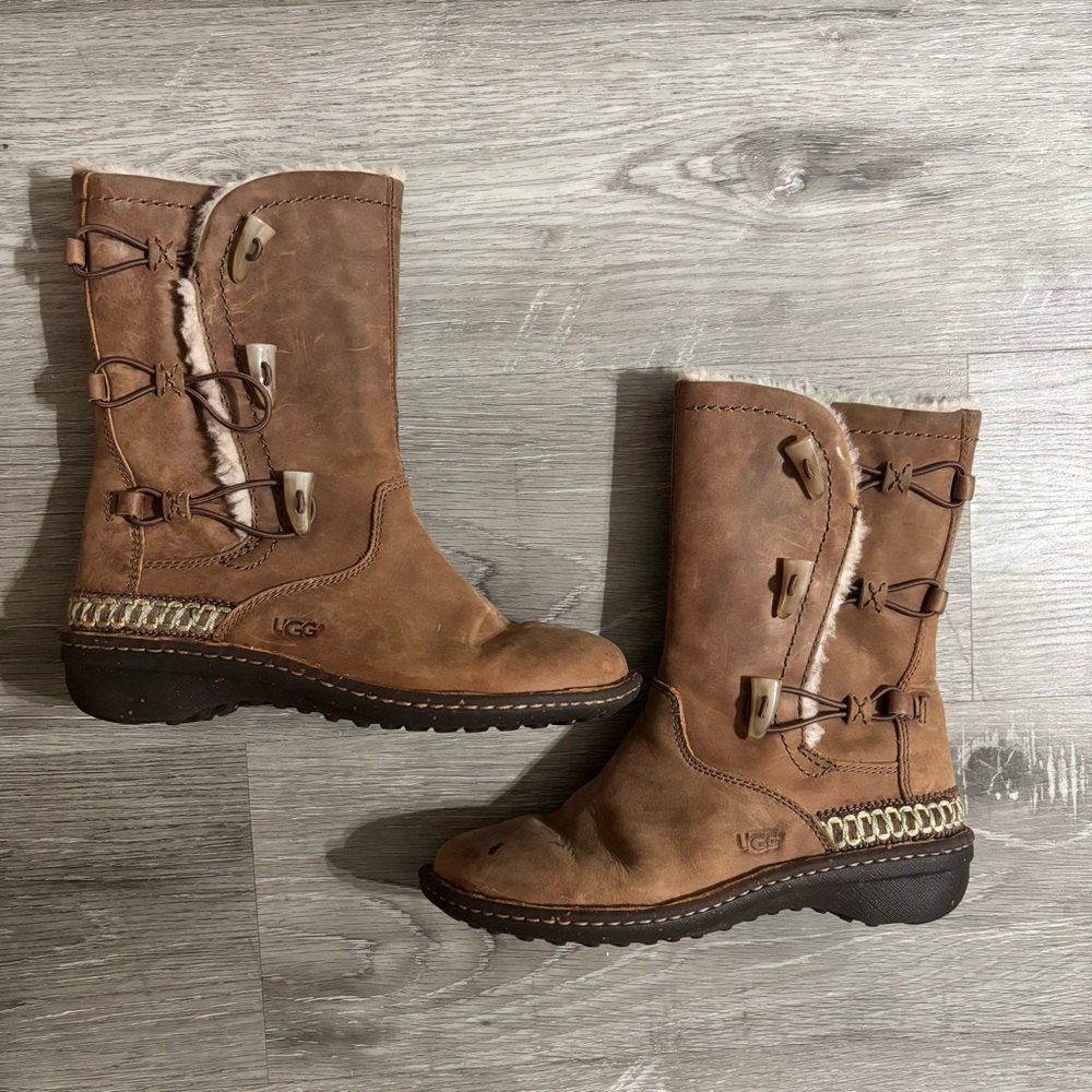 UGG Kona Brown Leather Shearling Lined Boots Size 8 Ski Wear Winter